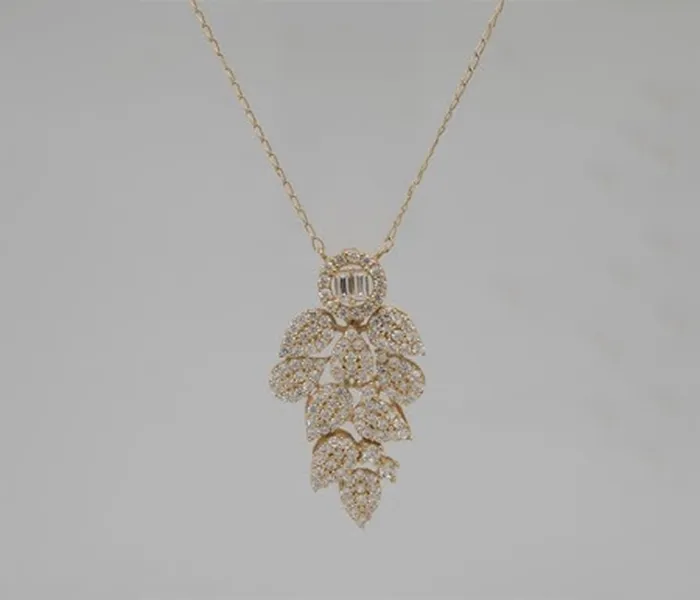 Complex Jewelry 1 Complex Jewelry retouching_Raw